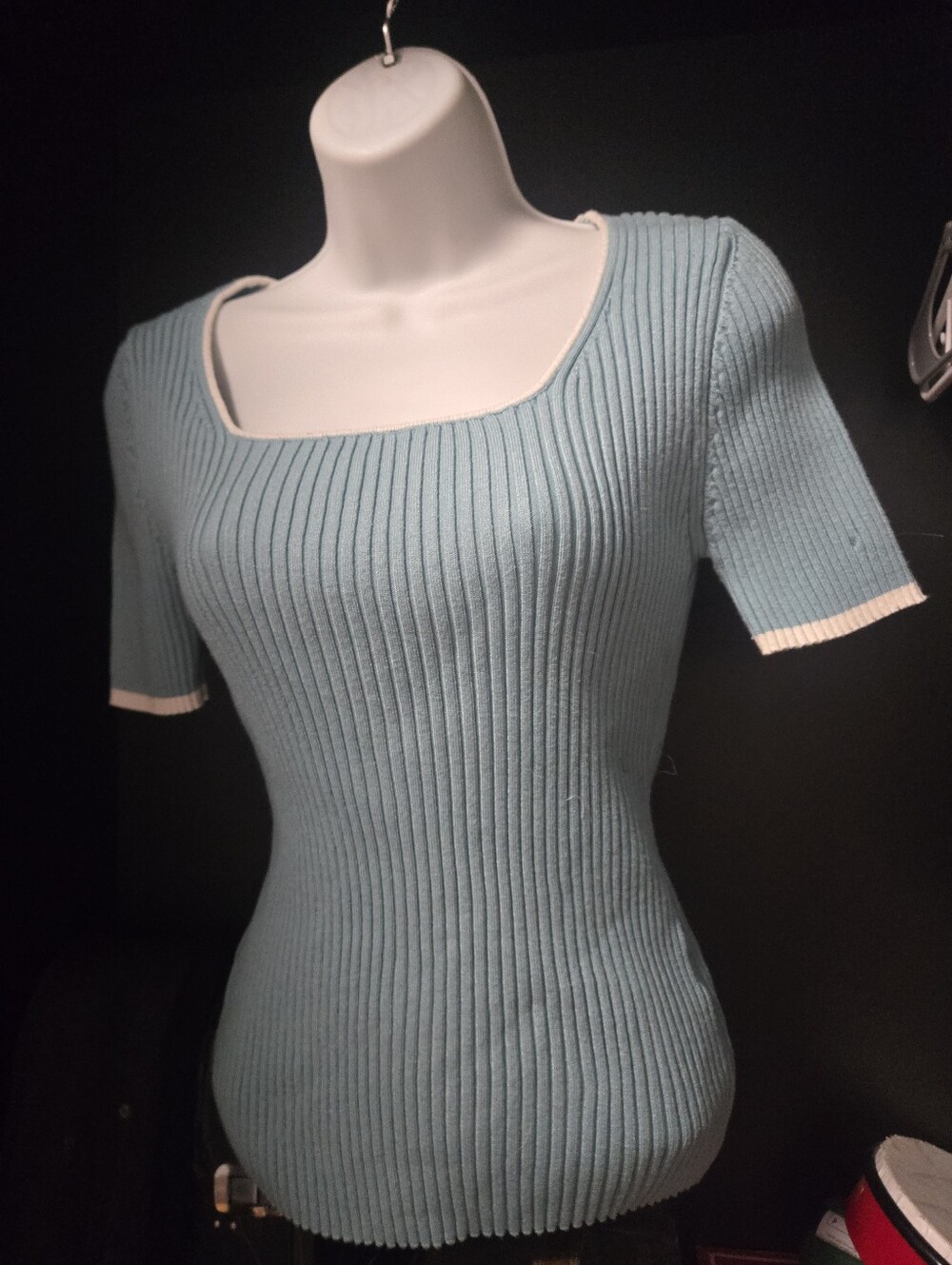 ZESICA Light Blue Ribbed Knit Square Neck Short Sleeve Top White Trim Size L